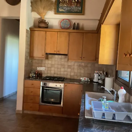Evie's House Αρακαπάς