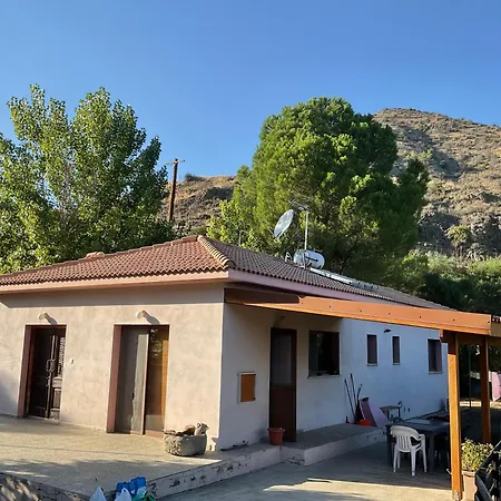 Βίλα Evie's House *