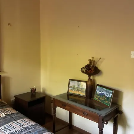 Evie's House Αρακαπάς